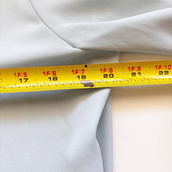 J.Crew 365 Women 8 Blue Tie Neck Blouse V-Neck Pleated Button Front Lightweight - Picture 7 of 9